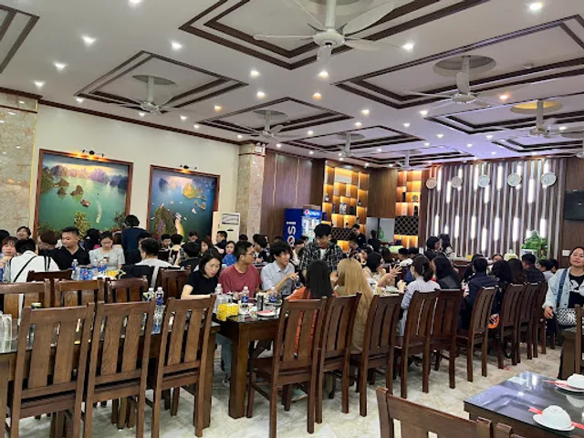 Nhà Hàng Làng Chài - Cát Bà