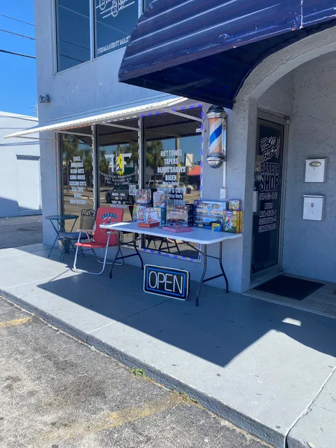 The Cave Cards, Comics & Collectibles