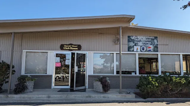 Three Lakes Bar & Grill