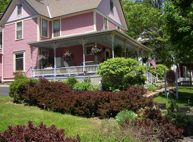 The Rose & Thistle Bed & Breakfast