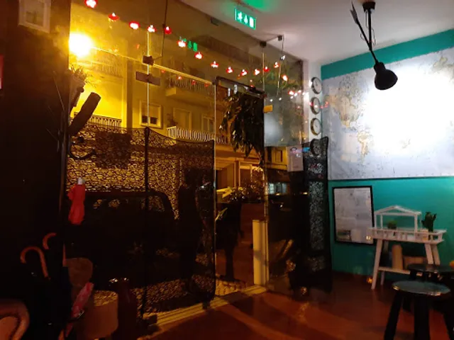 Love Lisbon Hostel & Bar