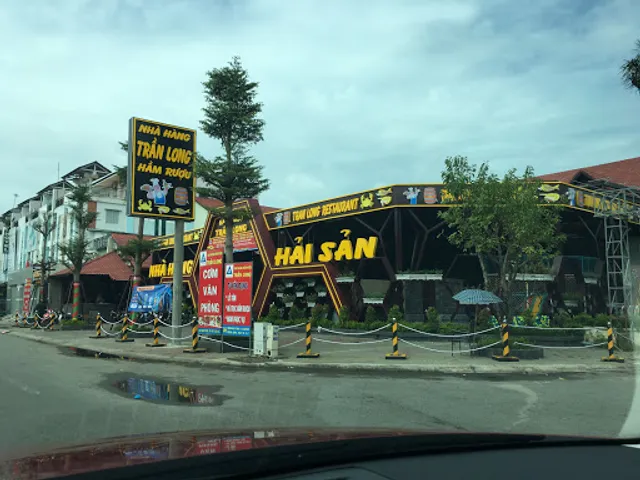 Nhà Hàng Trần Long