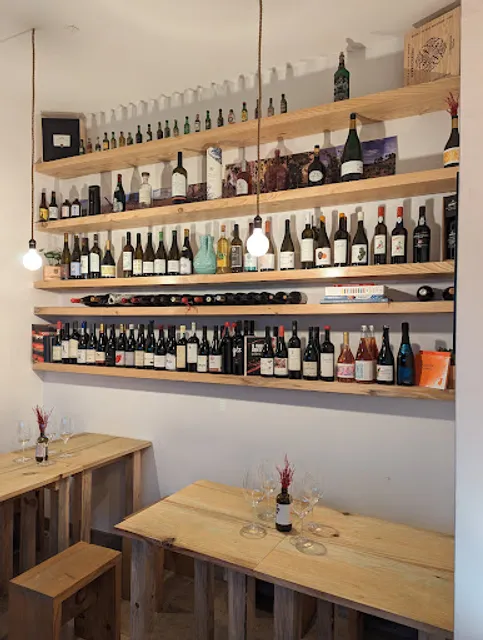 Noster Taberna & Wine Bar