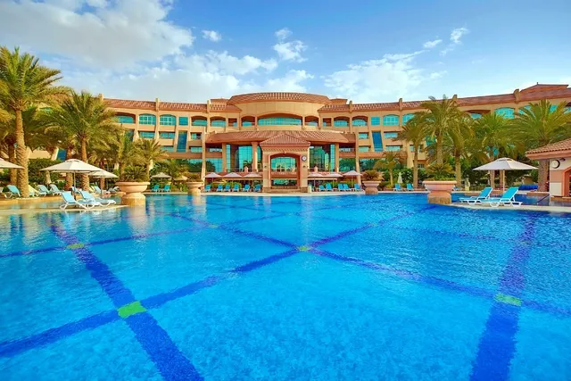Al Raha Beach Hotel Villas