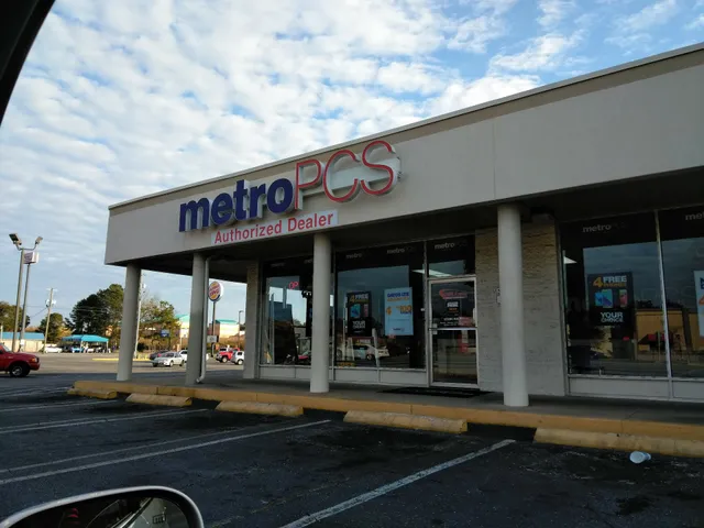 Brentwood Shopping Center