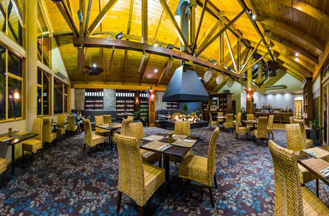 Miha Restaurant at Grand Mercure Puka Park Resort