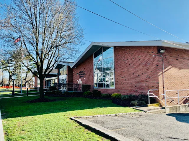 Mineola Memorial Library