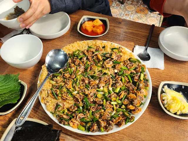 강릉엄지네꼬막집 삼성역점