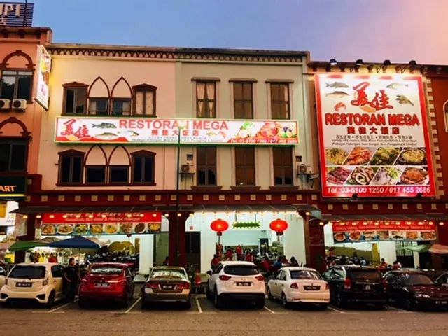 Mega Restaurant