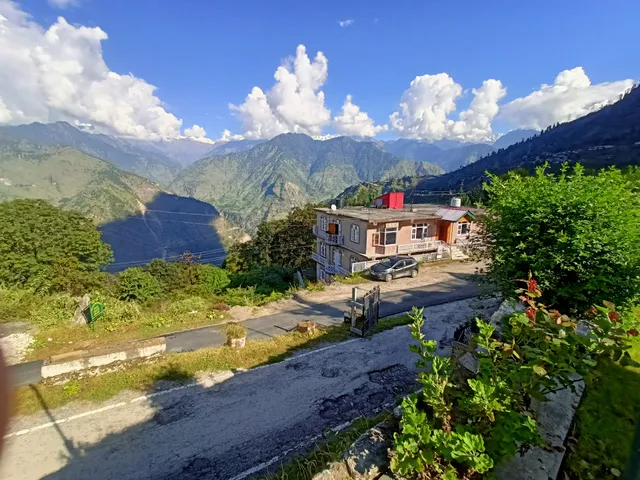 Vasu Mansion Home Stay Sarahan