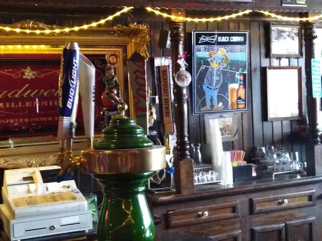 Geezer's Draft House