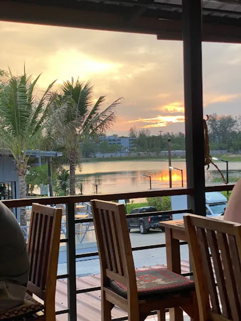 Simmy Bar & Restaurant