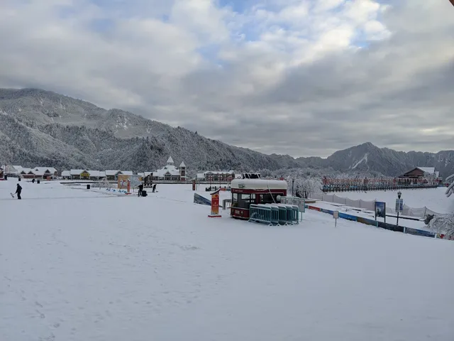 Xiling Xueshan Ski Resort