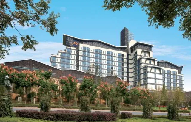 Grand Metropark Universal Dinosaur Town Hotel