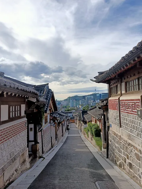 Bukchon Yukgyeong (Photo Spot)