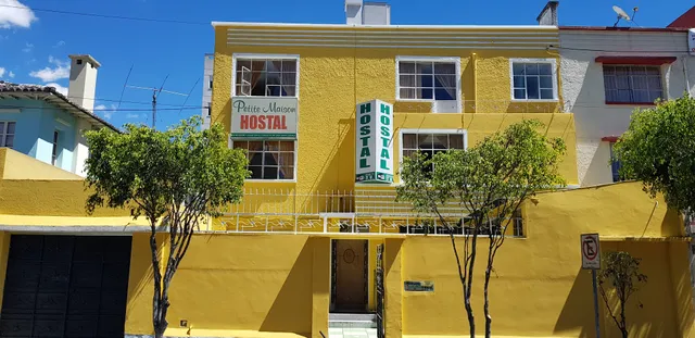 Hostal Petite Maison