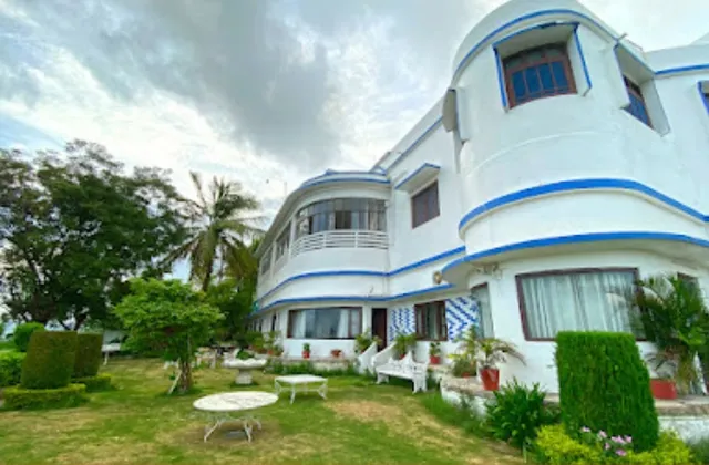 Heritage kurabad House