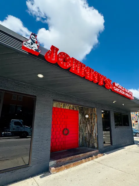 Johnny's Chicken & Waffles Dallas, TX