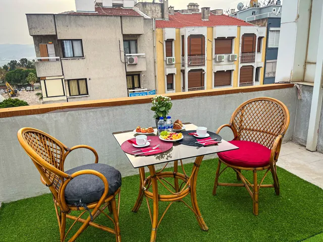 Life Artemis Hotel Bostanlı