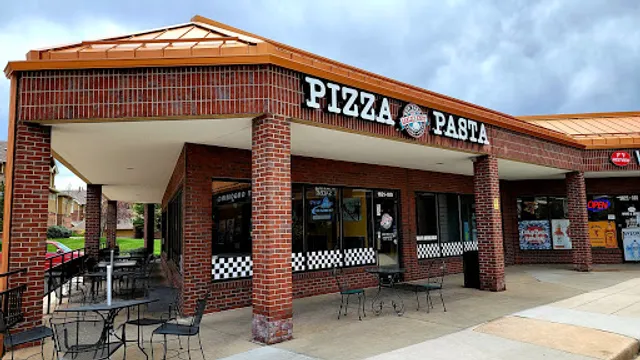 Garlic Knot Pizza & Pasta