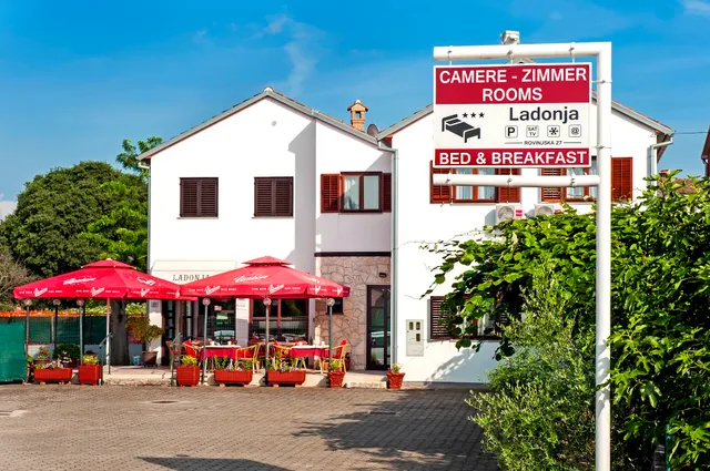 Rooms Ladonja