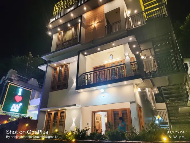 GALAXY INTERNATIONAL INN