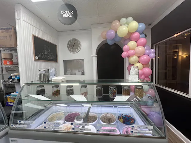 Downtown Dipper Ice Cream Shop