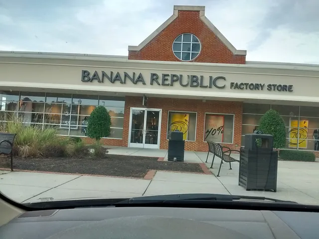 Banana Republic Factory Store