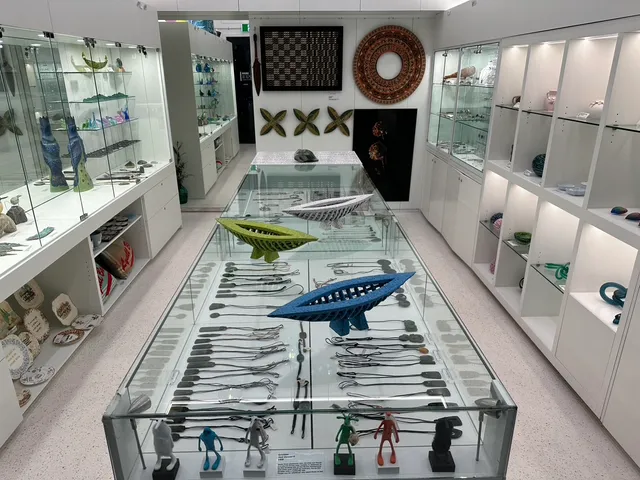 REAL Aotearoa Gallery Store