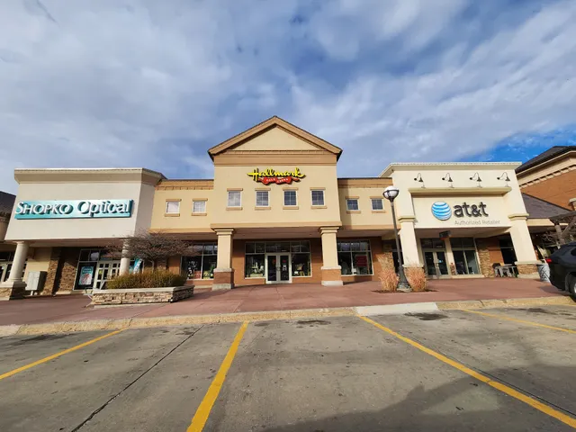 Evie's Hallmark Shop