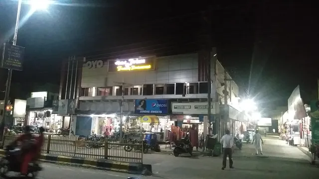 OYO 41162 Hotel Prime And Family Restaurant