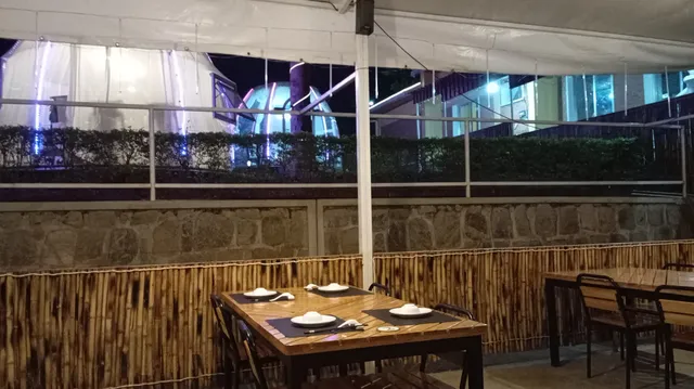 蓝海 SAWA Chinese Restaurant