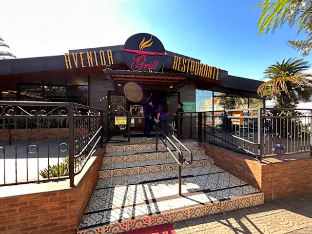 Avenida Grill