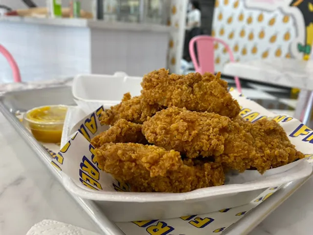 Freakin’ Poulet (Halal Restaurant)