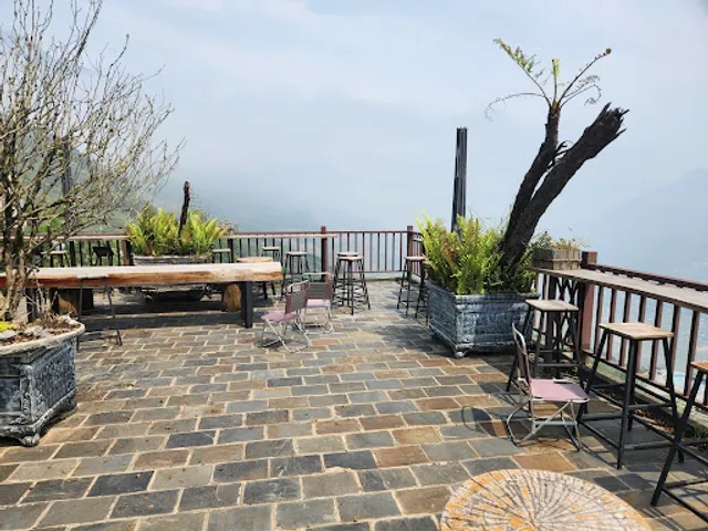 Hầu Thào Villa & Coffee