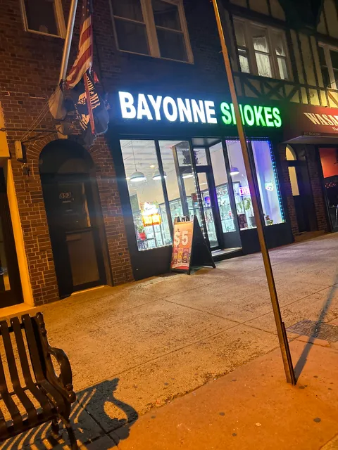 Bayonne Smokes