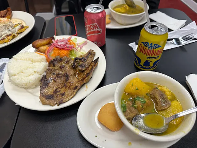 Sabor Y Punto Colombian Restaurant