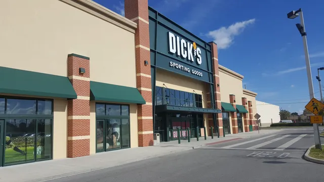 DICK'S Sporting Goods