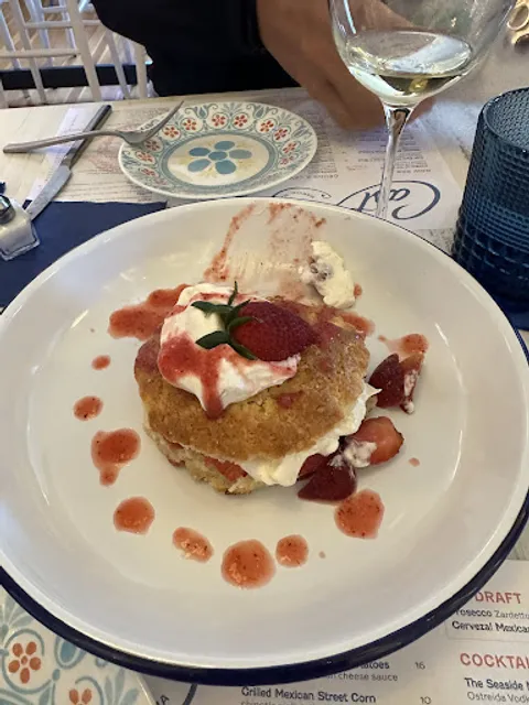 Cast Seaside Bites & Bar