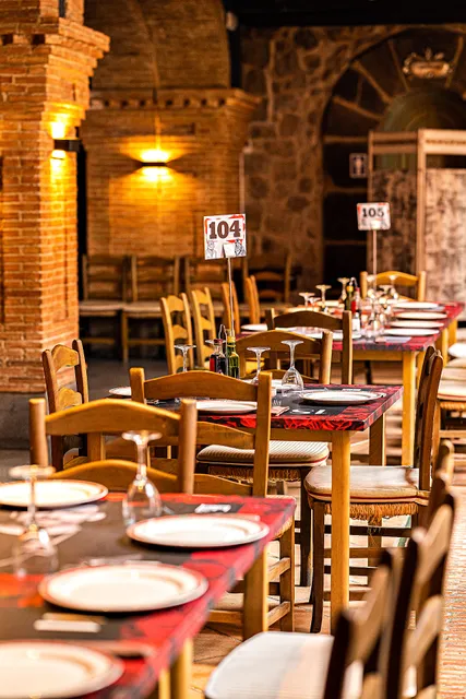 Madre Mía // Restaurante español