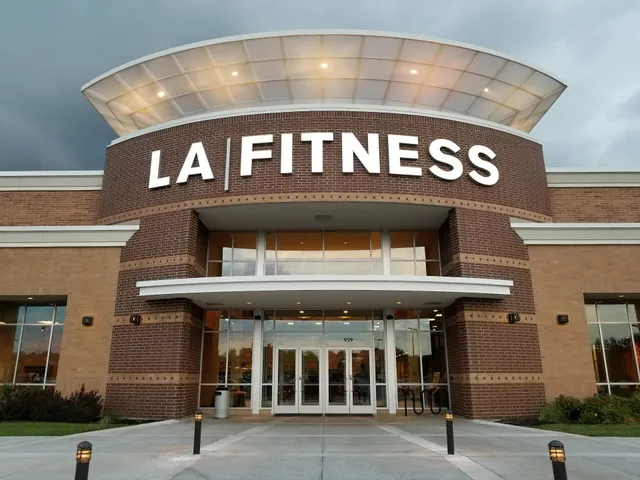 Towne Center at Webster