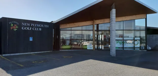 New Plymouth Golf Club Cafe