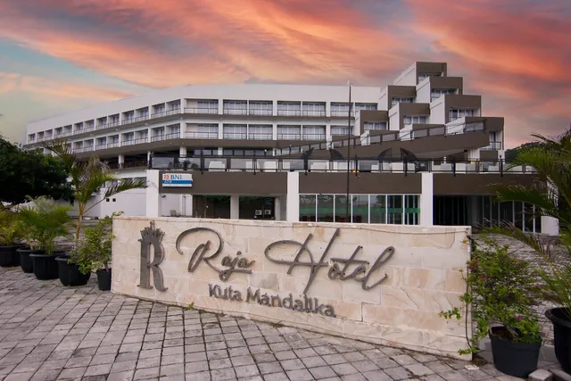 Raja Hotel Kuta Mandalika