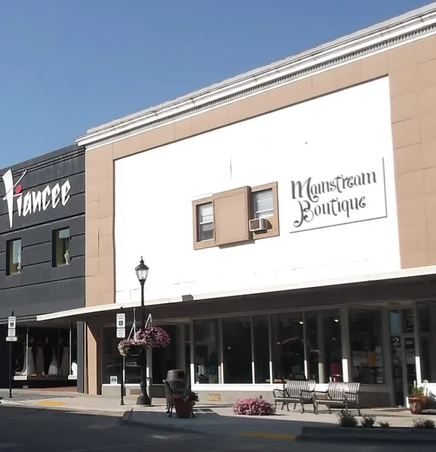 Mainstream Boutique Minot