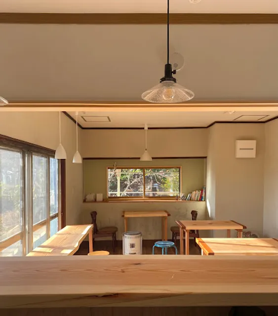 わきみち 喫茶とお宿とよはく。