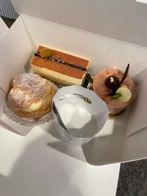Patisserie Double-v