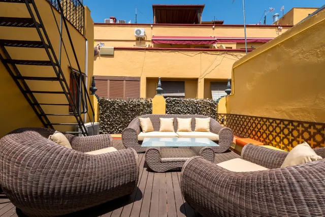 House - Rooftop & Jacuzzi - Stay In Seville
