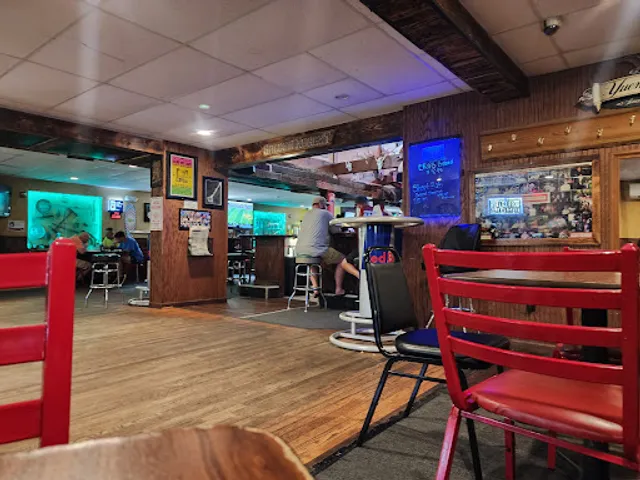 The Golden Nugget Tavern