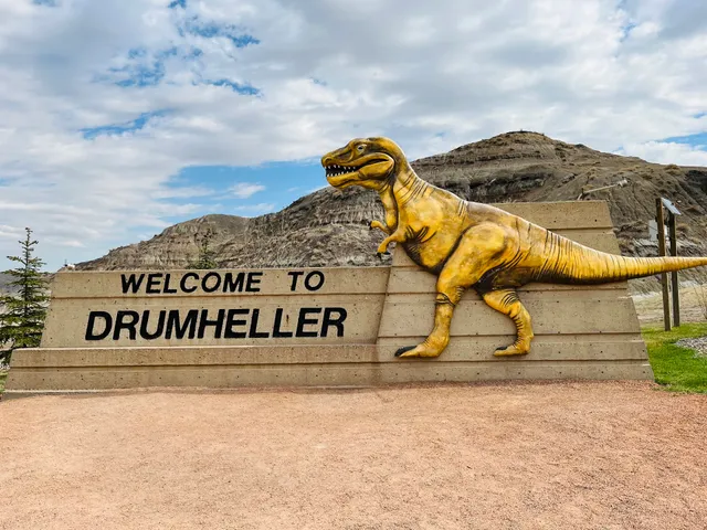 Welcome to Drumheller Sign