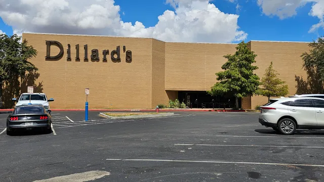 Dillard's